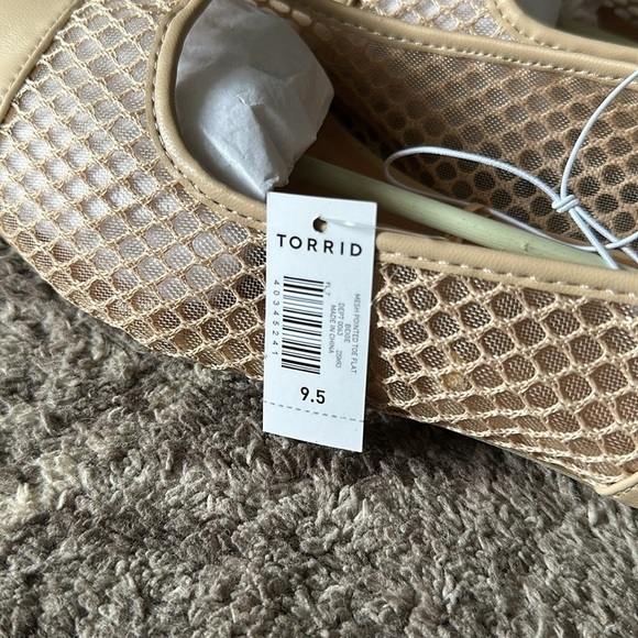 NWT Torrid Mesh Pointed Toe Flats Beige Wide Width 9.5 - Picture 4 of 5